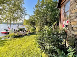 Enjoy a Maine lake PRIVATE Waterfront Rustic Luxury
