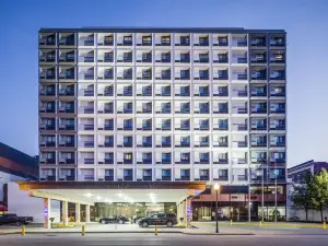 Doubletree by Hilton Huntington