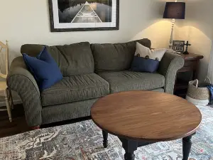 Kid Friendly Condo Across From Cool Pool