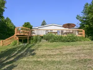 Hoff Cottage - Right On The Beach. Free Wi-Fi, BBQ Grill and Firepit On Beach