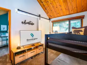 Charming Cabin with Community Pool and Cozy Fireplace - Inviting Escape