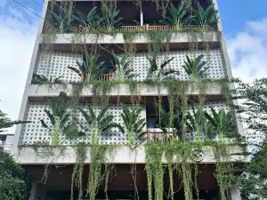 Khách sạn The Mystery