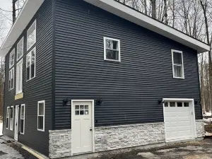 Brand new, modern, cozy house in the woods!