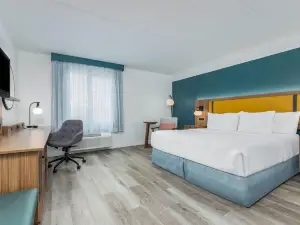 La Quinta Inn & Suites by Wyndham Sherman