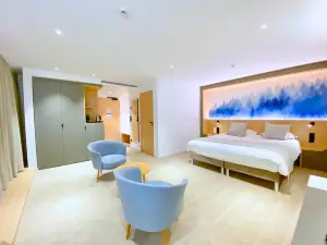 Brit Hotel Piscine & Spa - Fougères