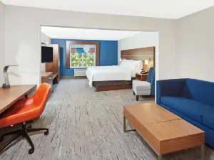 Holiday Inn Express & Suites Urbana-Champaign (U of I Area)