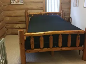 Beautiful log home on the Olentangy River