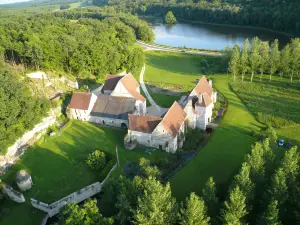 Chateau-monastère de La Corroirie