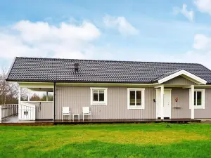 Beautiful Home in Färgelanda with Wifi and 3 Bedrooms