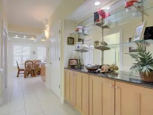 Oceanview 4Br/4BA Condo, Steps to Beach/Pool