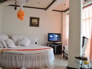 Lewi Hotel Piazza