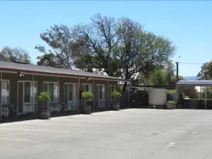 Augusta Courtyard Motel