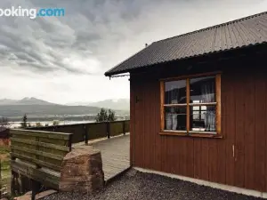 Björkin – Cozy Cabin with Excellent View