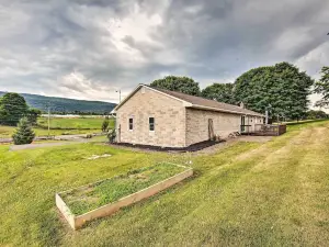 Peaceful Belleville Retreat w/ Farm Views!