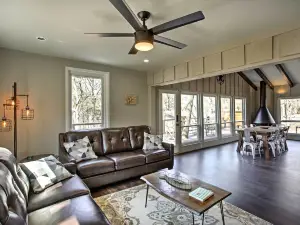 'Lakecrest Retreat' - ½ Mi to Lake Texoma Marina!