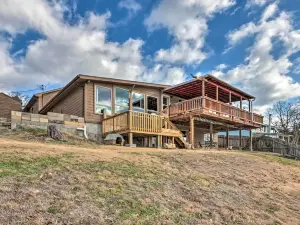 Lakeside Home w/ Deck: Near Hunting & Fishing