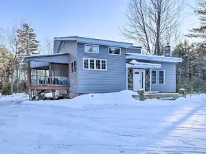 Inviting Countryside Home: 4 Mi to Long Lake!