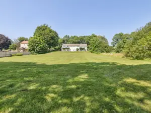 Connecticut Retreat Steps to Historic Downtown!