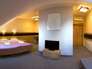 Hotel Karo