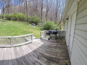 The Dragon's Den 5 Bedroom House 1 Mile to Main St
