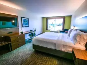 Holiday Inn Express & Suites Baton Rouge -Port Allen