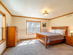 Special! Pet Friendly Home w/Hot Tub, WiFi, Spacious Fenced Yard - Heart of the Aspens
