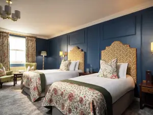 The Harbourview Hotel