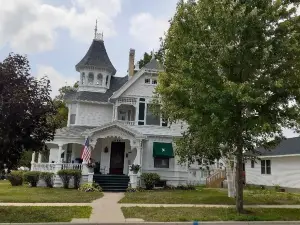 Maon House Bed and Breakfast
