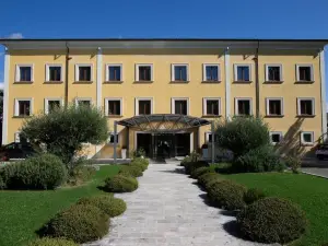 ホテル ラ ディモラ デル バコ