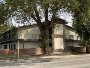 Bell & Main Studios 102