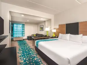 ลา ควินตา อินน์ แอนด์ สวีทส์ บาย วินด์แฮม คลีฟแลนด์ เนียร์ ลี ยูนีฟ