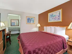 Travelodge by Wyndham Sacramento / Rancho Cordova