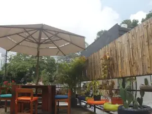 Eden`s Garden Hostel