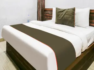 Collection O Hotel Day & Night