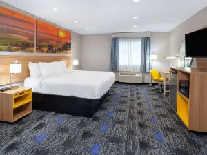 Days Inn by Wyndham Wooster