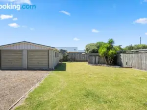 Hunia Haven - Himatangi Beach Holiday Home