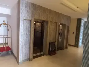 Hyatt Town 3