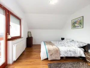 Stunning Home in Velika