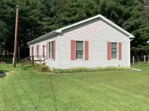 Whole House in Schroon Lake: Walk to Lake and Town!