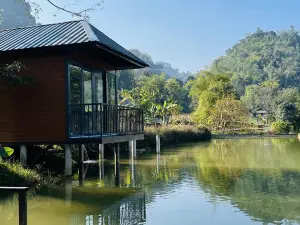 View Panorama, Nhà trên hồ