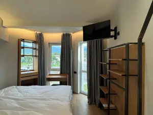 Mosh Mosh Boutique Hotel