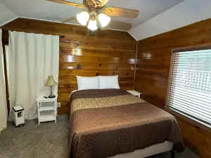 Crest Lodge Historic Mountain Inn