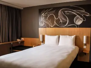 Ibis Saint-Genis-Pouilly Genève