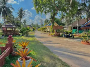 Thungwua Laen Resort
