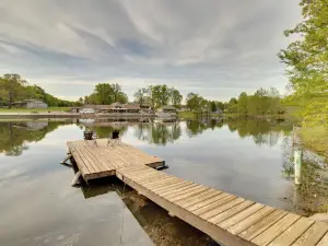Waterfront Home Near Mark Twain National Forest