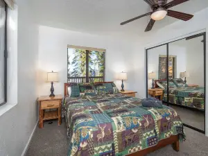 Yosemite Aviary and Quail Within Yosemite - 2 Separate Units, Up To 14 Guests!