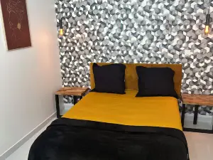 사이러스 호텔-하우스