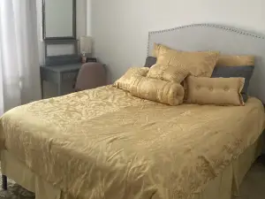 Renovated 1888 Gem in Original Little Falls - Clean, Comfy, WiFi, Pets Welcome