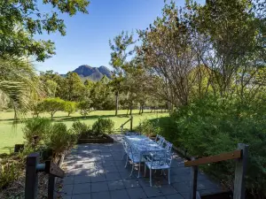 Tuckeroo Cottages & Gardens