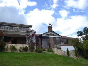 Miravalle Suites